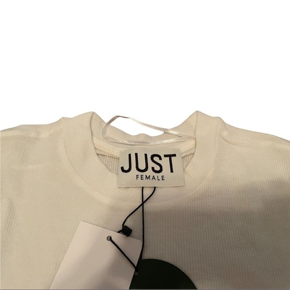 𝅺just Female Millie ls o-neck - Picture 5 of 9